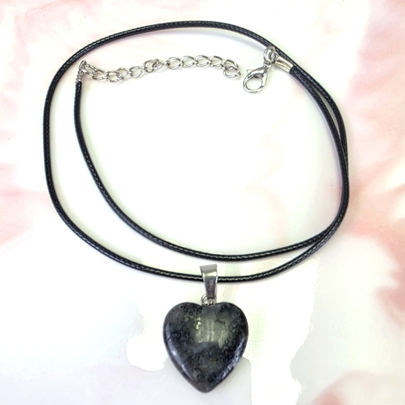 Natural Stone Heart Pendant Necklace - Picture 1 of 1